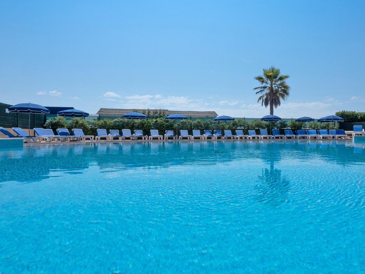 וילנב-לובה Hotel Bahia מראה חיצוני תמונה