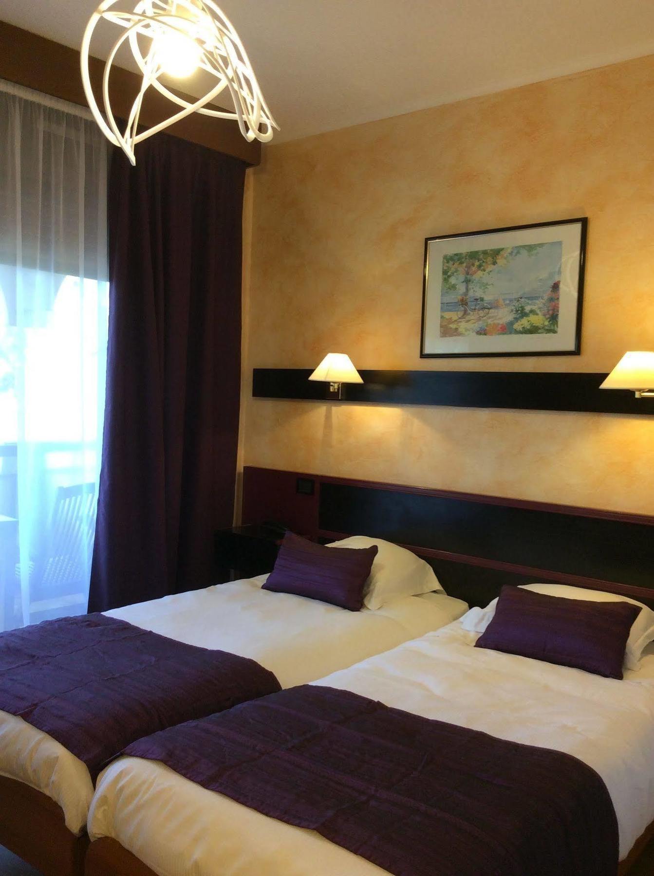 וילנב-לובה Hotel Bahia מראה חיצוני תמונה
